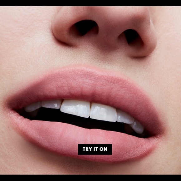 Mac Revernce Powder Kiss Lipstick - Picture 4 of 6